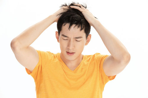 脱发的表现小常识,让你更加有效的提前治疗脱发问题