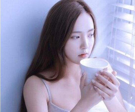 齐发尾长发
