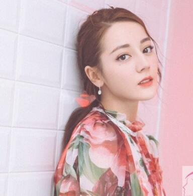 女生减龄气质长发发型