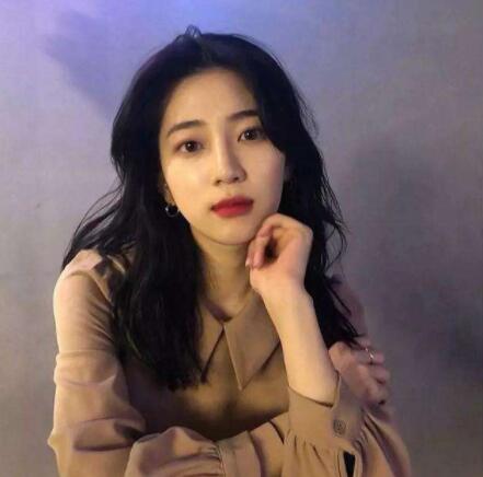 慵懒，中长发